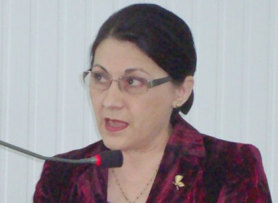 Ponta se gândeşte să o pună pe Andronescu ministru la Educaţie